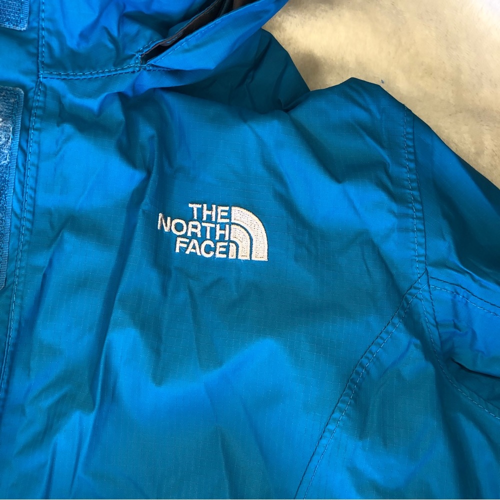 Northface Rain Jacket - image 5